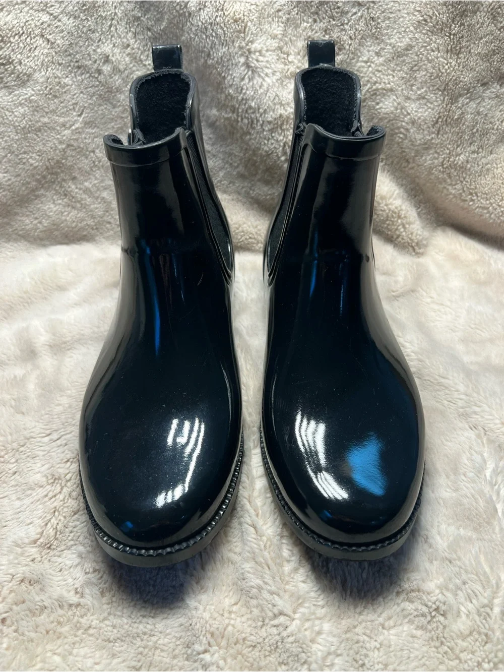 Michael Kors Chelsea rain booties size 9